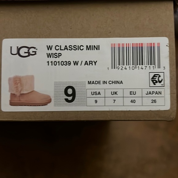 Brand new never worn Ugg Classic Mini in color Wisp - Picture 3 of 7